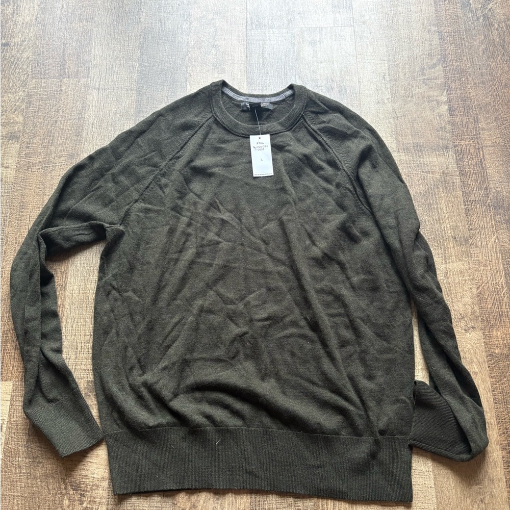 Banana Republic Men's Dark Green Crewneck Sweater
